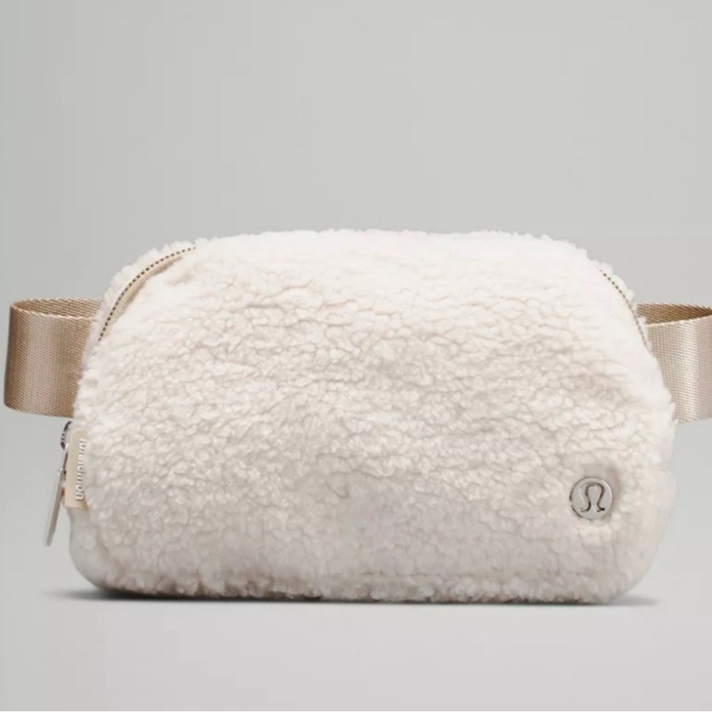 Lululemon Everywhere Fleece Belt Bag Crossbody Bag